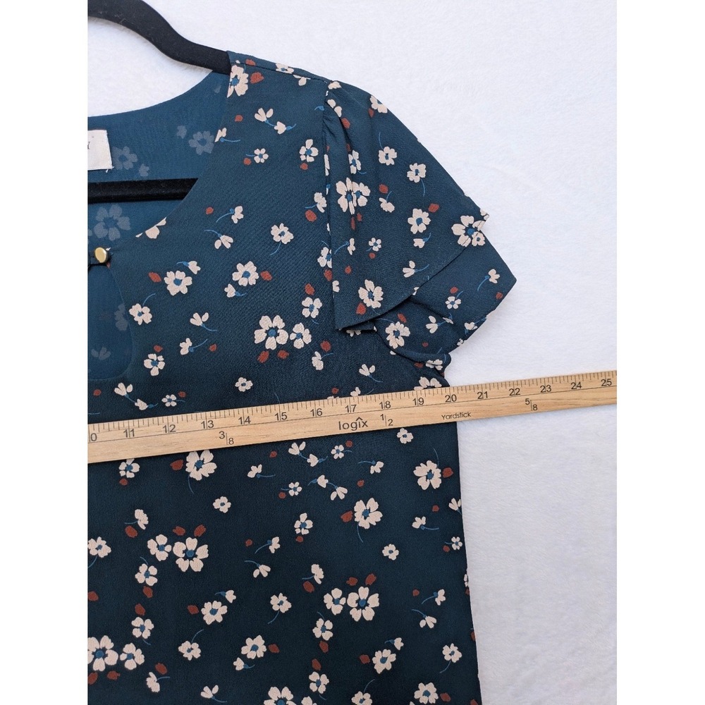 Everly Women's Medium Floral Flutter Sleeve Shift Dress Blue Cream - Picture 3 of 9